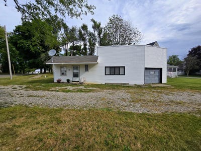 /international/us/209-s-main-street-waldron-mi-110100425752/?lang=en