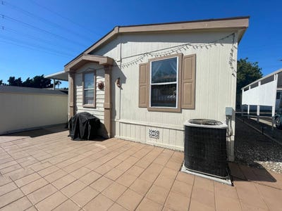 /international/us/121-orange-ave-chula-vista-ca-110107658048/
