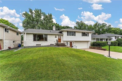 /international/us/354-edith-drive-west-saint-paul-mn-110100527713/