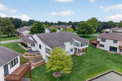 /international/us/1003-bayou-drive-sw-byron-center-mi-110119530222/
