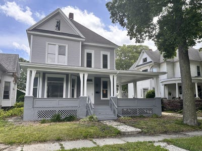 /international/us/105-w-wilson-street-streator-il-110108877954/