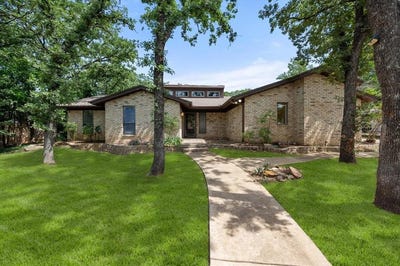 /international/us/2809-burlwood-drive-dalworthington-gardens-tx-110101000017/