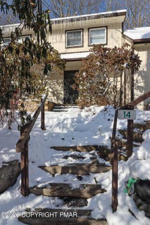 /international/us/14-villas-road-mount-pocono-pa-110105078241/