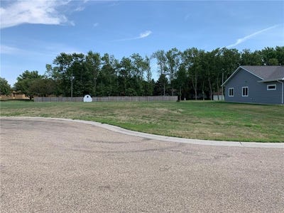 /international/us/303-mueller-drive-hendricks-mn-110101047098/