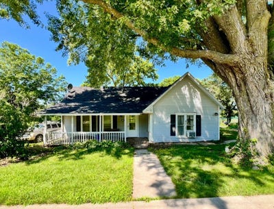/international/us/418-n-central-avenue-lacona-ia-110101118430/