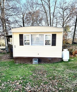 /international/us/634-hopeville-road-griswold-ct-110101315176/