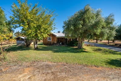 /international/us/5723-oak-street-anderson-ca-110120561990/