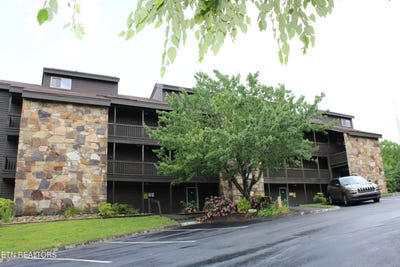 /international/us/1380-ski-view-drive-gatlinburg-tn-110101648476/