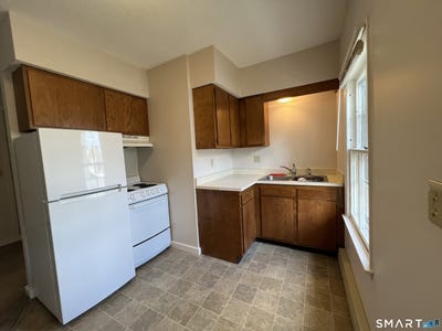/international/us/261-broad-street-meriden-ct-110107396447/