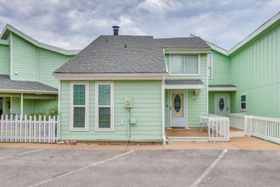 /international/us/624-harbor-circle-azle-tx-110109061846/