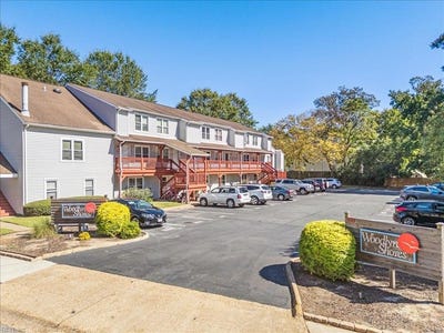 /international/us/504-barberton-drive-virginia-beach-va-110120498176/