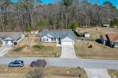 /international/us/109-hidden-hollow-drive-richlands-nc-110097730473/