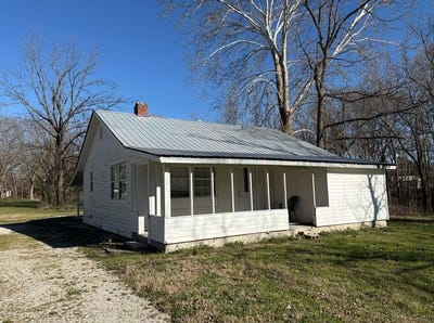 /international/us/29060-main-street-seligman-mo-110108016270/