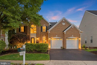 /international/us/14345-chalfont-drive-haymarket-va-110108020799/