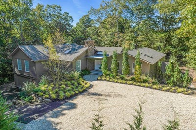 /international/us/16-rsmorw-court-hampton-bays-ny-110096117428/