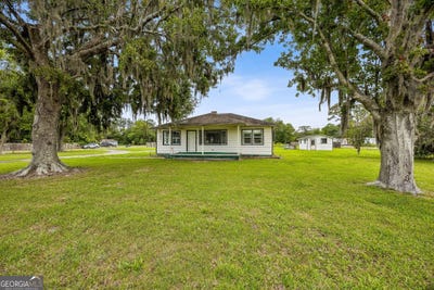 /international/us/879-charlie-smith-sr-highway-saint-marys-ga-110108543535/