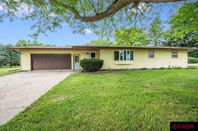 /international/us/203-sw-2nd-street-winnebago-mn-110100422845/