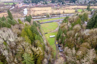 /international/us/865-e-columbia-river-hwy-clatskanie-or-110098167386/