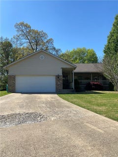 /international/us/8737-golf-creek-drive-rogers-ar-110108476458/