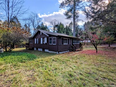 /international/us/24-n-mohican-trail-smallwood-ny-110103602346/