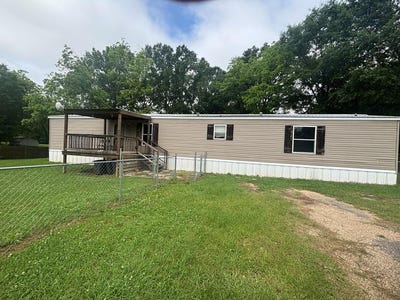 /international/us/208-s-pine-st-sandersville-ms-110107856162/