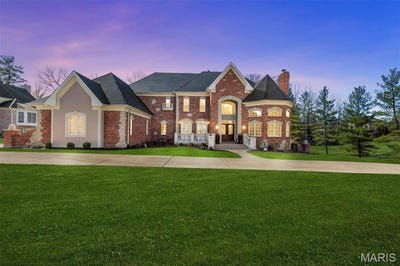 /international/us/1315-wildhorse-meadows-drive-chesterfield-mn-110100049702/