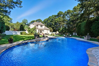 /international/us/21-e-moriches-riverhead-road-east-moriches-ny-110107390746/