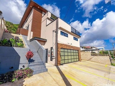 /international/us/2364-makanani-drive-honolulu-hi-110098211680/