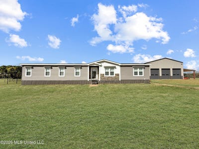/international/us/2320-bogue-chitto-road-smithdale-ms-110106312908/