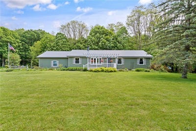 /international/us/79-hickory-grove-road-fulton-ny-110108392035/