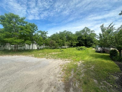 /international/us/553-north-country-road-saint-james-ny-110096636923/