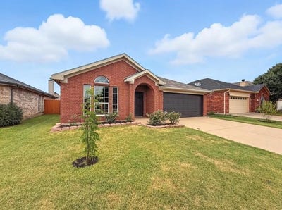 /international/us/4720-topaz-lane-granbury-tx-110108282860/