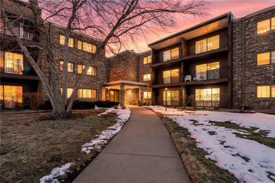 /international/us/4120-parklawn-avenue-edina-mn-110105882019/