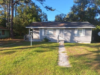 /international/us/726-e-jane-st-valdosta-ga-110103200140/