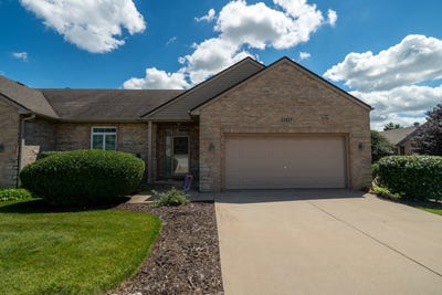 /international/us/11417-russell-drive-huntley-il-110109000772/