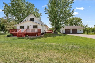 /international/us/124-e-6th-street-randall-mn-110108549805/