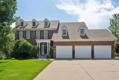 /international/us/1340-country-club-boulevard-clive-ia-110108507418/