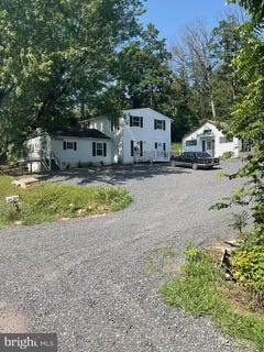 /international/us/7464-paw-paw-road-paw-paw-wv-110100962953/