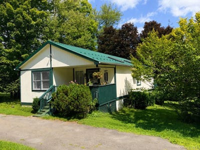 /international/us/46-timber-hill-lane-south-fallsburg-ny-110109836199/