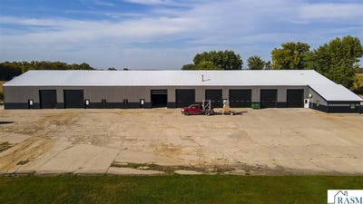 /international/us/10198-614th-avenue-minnesota-lake-mn-110102615441/