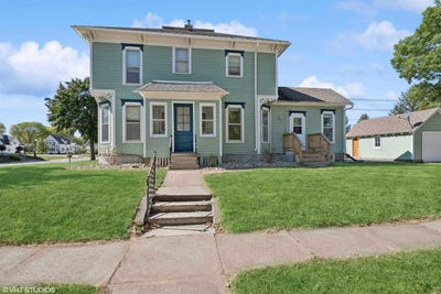 /international/us/303-nw-3rd-street-waverly-ia-110108254511/