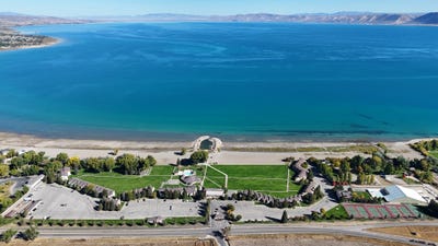 /international/us/2176-s-bear-lake-blvd-garden-city-ut-110106553924/