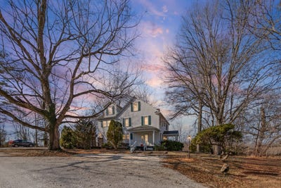 /international/us/1401-e-washington-st-pittsfield-il-110105107457/