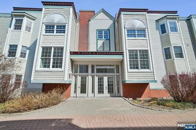 /international/us/249-the-promenade-edgewater-nj-110106617454/