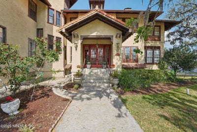 /international/us/212-st-johns-avenue-green-cove-springs-fl-110107384283/