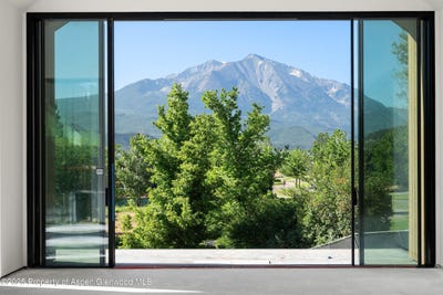 /international/us/769-perry-ridge-carbondale-co-110100520600/