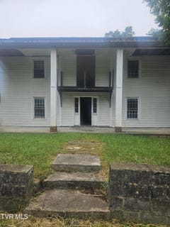 /international/us/477-red-oak-ridge-road-castlewood-va-110101212318/?lang=en