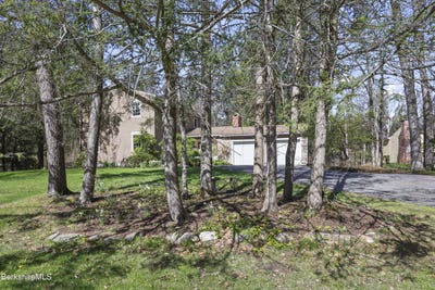 /international/us/63-sherwood-dr-lenox-ma-110107715223/