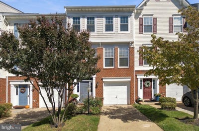 /international/us/8112-rainwater-circle-manassas-va-110120105898/