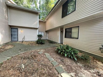 /international/us/8588-creekwood-way-way-jonesboro-ga-110101169639/